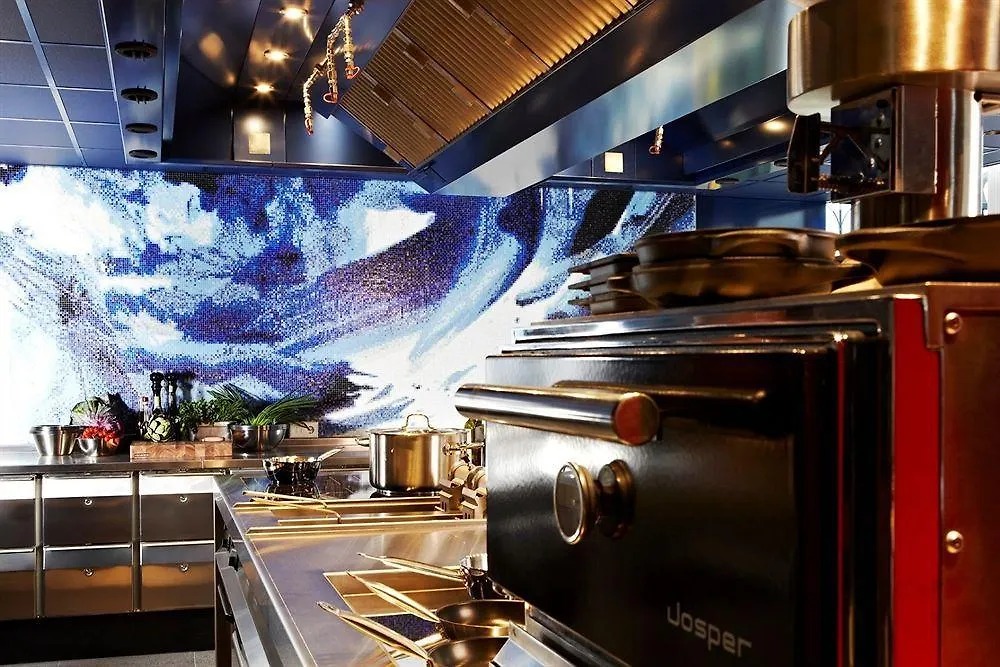 Andaz Amsterdam Prinsengracht - a concept by Hyatt 5*,