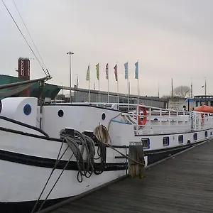 Hotel en barco Anna Maria Ii